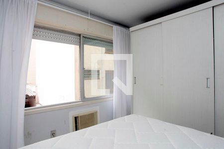 Quarto de kitnet/studio à venda com 1 quarto, 27m² em Centro Histórico, Porto Alegre