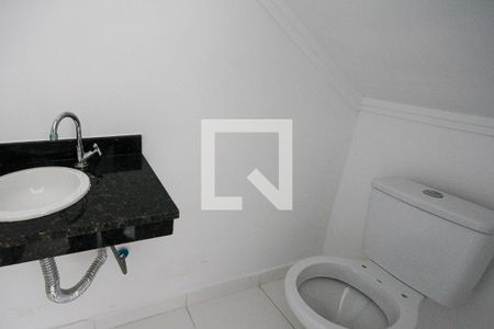 Lavabo de casa para alugar com 2 quartos, 53m² em Jardim Iva, São Paulo