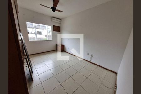 Casa à venda com 3 quartos, 120m² em Badu, Niterói