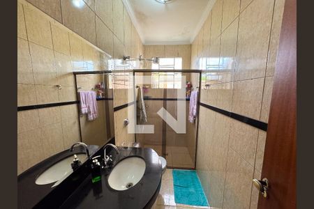 Banheiro Quarto de casa à venda com 4 quartos, 200m² em Novo Eldorado, Contagem