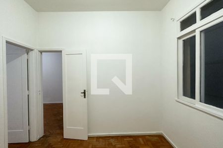 Quarto 01 de apartamento à venda com 3 quartos, 74m² em Copacabana, Rio de Janeiro