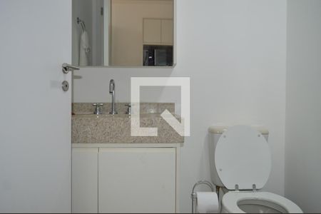 Banheiro de kitnet/studio para alugar com 1 quarto, 26m² em Vila Mariana, São Paulo