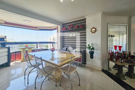 Sala de apartamento para alugar com 4 quartos, 160m² em Vila Alzira, Guarujá