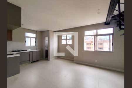 Apartamento à venda com 3 quartos, 118m² em Santa Efigênia, Belo Horizonte