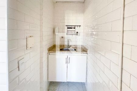 Cozinha de kitnet/studio para alugar com 0 quarto, 28m² em Pinheiros, São Paulo