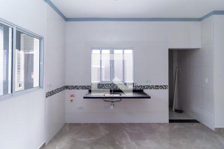 Sala e cozinha de apartamento à venda com 2 quartos, 45m² em Vila Santa Virginia, São Paulo