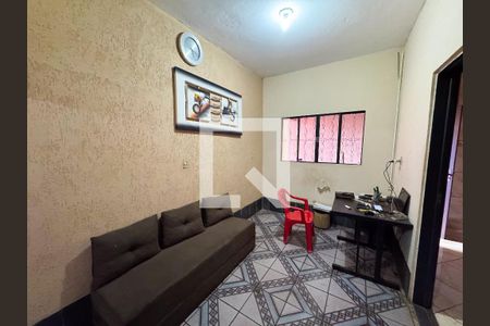 Sala de casa à venda com 3 quartos, 220m² em Cardoso, Contagem