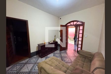 Sala de casa à venda com 3 quartos, 220m² em Cardoso, Contagem