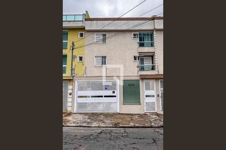 Apartamento à venda com 130m², 2 quartos e 2 vagas Apartamento à venda com 130m², 2 quartos e 2 vagasFachada