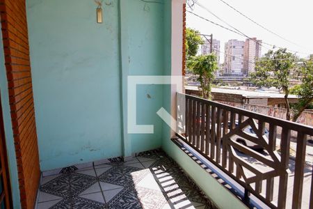 Sacada de casa à venda com 3 quartos, 271m² em Jardim das Flores, Osasco