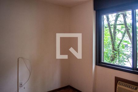 Quarto 2  de apartamento à venda com 2 quartos, 54m² em Cavalhada, Porto Alegre