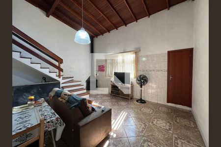 Sala de casa à venda com 2 quartos, 150m² em Canudos, Novo Hamburgo