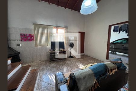 Sala de casa à venda com 2 quartos, 150m² em Canudos, Novo Hamburgo