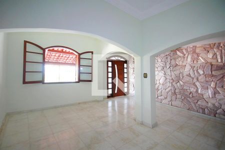 Sala de casa para alugar com 3 quartos, 217m² em Floresta, Belo Horizonte