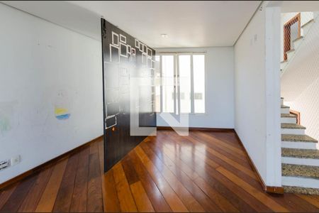 Sala de casa para alugar com 3 quartos, 360m² em João Pinheiro, Belo Horizonte