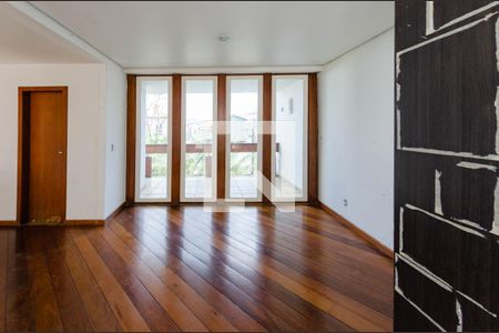 Sala de casa para alugar com 3 quartos, 360m² em João Pinheiro, Belo Horizonte