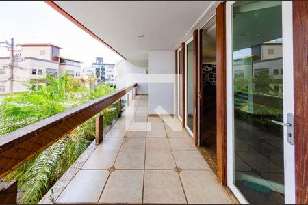 Varanda Sala de casa para alugar com 3 quartos, 360m² em João Pinheiro, Belo Horizonte