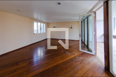 Sala de casa para alugar com 3 quartos, 360m² em João Pinheiro, Belo Horizonte