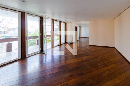 Sala de casa para alugar com 3 quartos, 360m² em João Pinheiro, Belo Horizonte