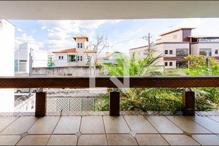 Varanda Sala de casa para alugar com 3 quartos, 360m² em João Pinheiro, Belo Horizonte