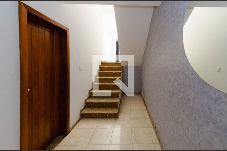 Hall de entrada de casa para alugar com 3 quartos, 360m² em João Pinheiro, Belo Horizonte