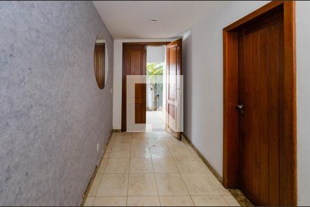 Hall de entrada de casa para alugar com 3 quartos, 360m² em João Pinheiro, Belo Horizonte