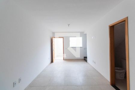 Sala/Cozinha de casa de condomínio à venda com 2 quartos, 118m² em Vila Sao Geraldo, São Paulo