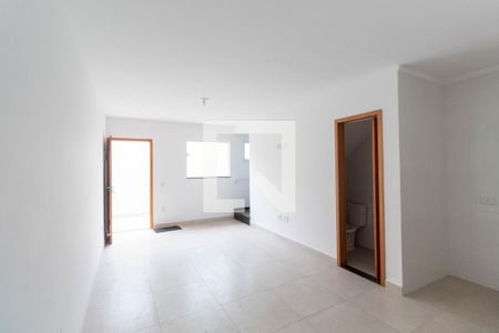 Sala/Cozinha de casa de condomínio à venda com 2 quartos, 118m² em Vila Sao Geraldo, São Paulo