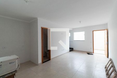 Sala/Cozinha de casa de condomínio à venda com 2 quartos, 118m² em Vila Sao Geraldo, São Paulo