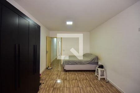 Quarto de casa para alugar com 2 quartos, 69m² em Parque Pinheiros, Taboão da Serra