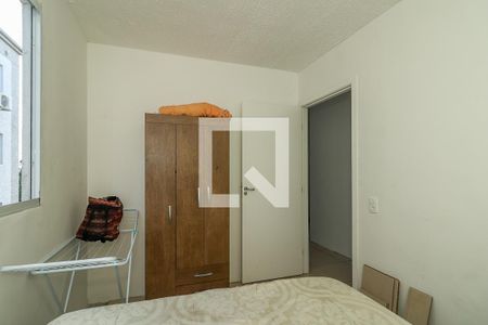 Quarto de apartamento para alugar com 2 quartos, 50m² em Rubem Berta, Porto Alegre