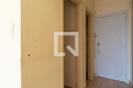 Corredor de entrada do apartamento de kitnet/studio à venda com 1 quarto, 50m² em Centro Histórico de São Paulo, São Paulo