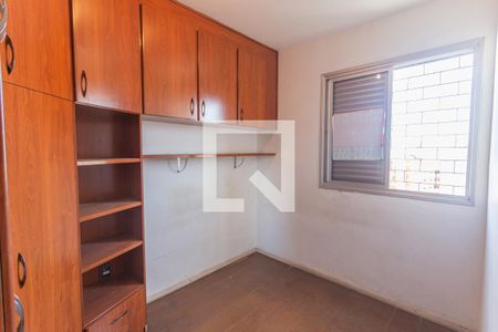 Quarto 1 de apartamento para alugar com 2 quartos, 55m² em Ipiranga, Belo Horizonte