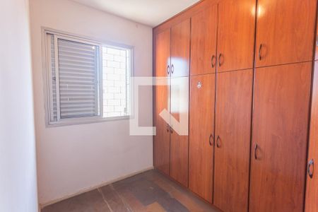 Quarto 2 de apartamento para alugar com 2 quartos, 55m² em Ipiranga, Belo Horizonte