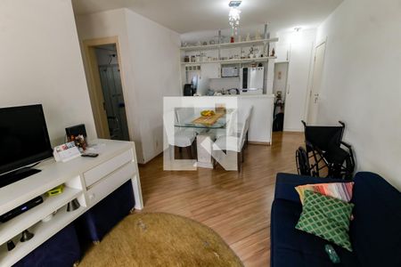 Sala de apartamento para alugar com 3 quartos, 67m² em Parque Reboucas, São Paulo