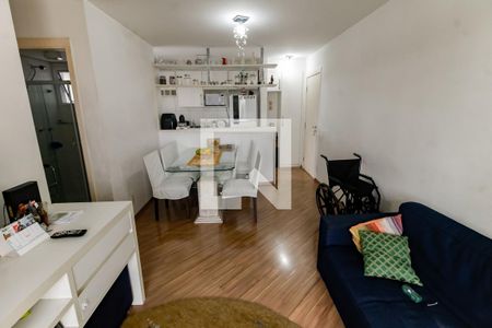 Sala de apartamento para alugar com 3 quartos, 67m² em Parque Reboucas, São Paulo