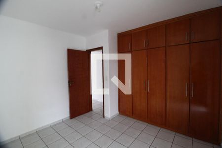 Quarto 1 - Suíte de apartamento para alugar com 3 quartos, 88m² em Santa Mônica, Uberlândia