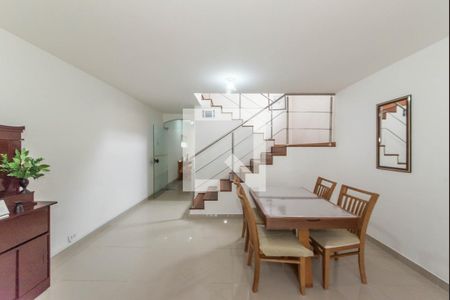 Sala de casa à venda com 3 quartos, 213m² em Jardim Oriental, São Paulo