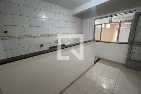 Sala de casa para alugar com 1 quarto, 35m² em Parque Fluminense, Duque de Caxias