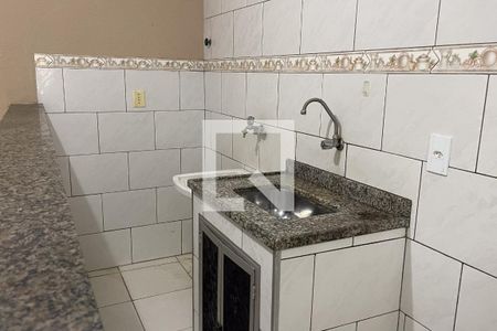 Cozinha de casa para alugar com 1 quarto, 35m² em Parque Fluminense, Duque de Caxias