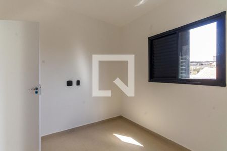 Quarto 1      de apartamento para alugar com 2 quartos, 44m² em Vila Fernandes, São Paulo