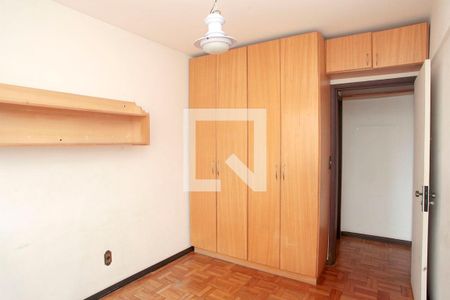 Quarto de apartamento à venda com 1 quarto, 45m² em Navegantes, Porto Alegre