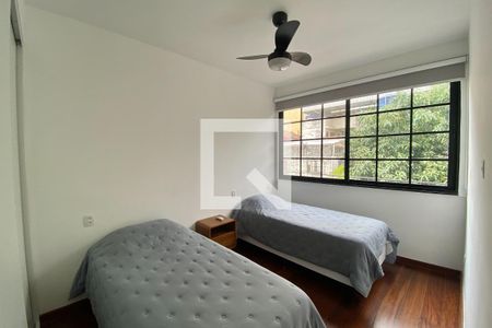 Quarto 1 de apartamento para alugar com 2 quartos, 130m² em Botafogo, Rio de Janeiro