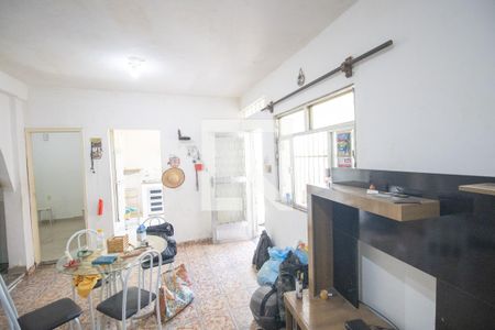 Sala de casa para alugar com 3 quartos, 60m² em Galo Branco, São Gonçalo