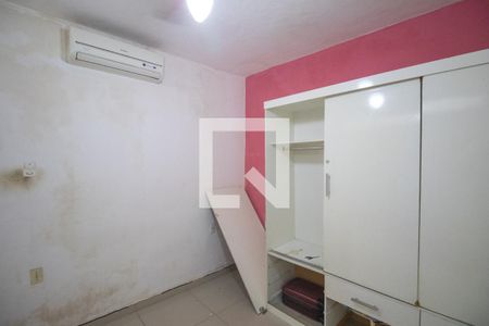 Quarto 1 de casa para alugar com 3 quartos, 60m² em Galo Branco, São Gonçalo