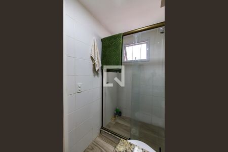 Banheiro da Suíte de apartamento à venda com 3 quartos, 70m² em Teresópolis, Porto Alegre