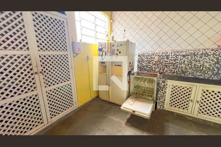 Área de Serviço de casa à venda com 3 quartos, 380m² em Santa Efigênia, Belo Horizonte