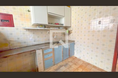 Cozinha de casa à venda com 3 quartos, 380m² em Santa Efigênia, Belo Horizonte