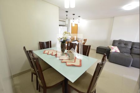 Sala de apartamento para alugar com 3 quartos, 96m² em Residencial Eldorado, Goiânia