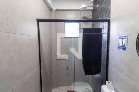 Banheiro de apartamento para alugar com 1 quarto, 20m² em Jardim Lisboa, São Paulo